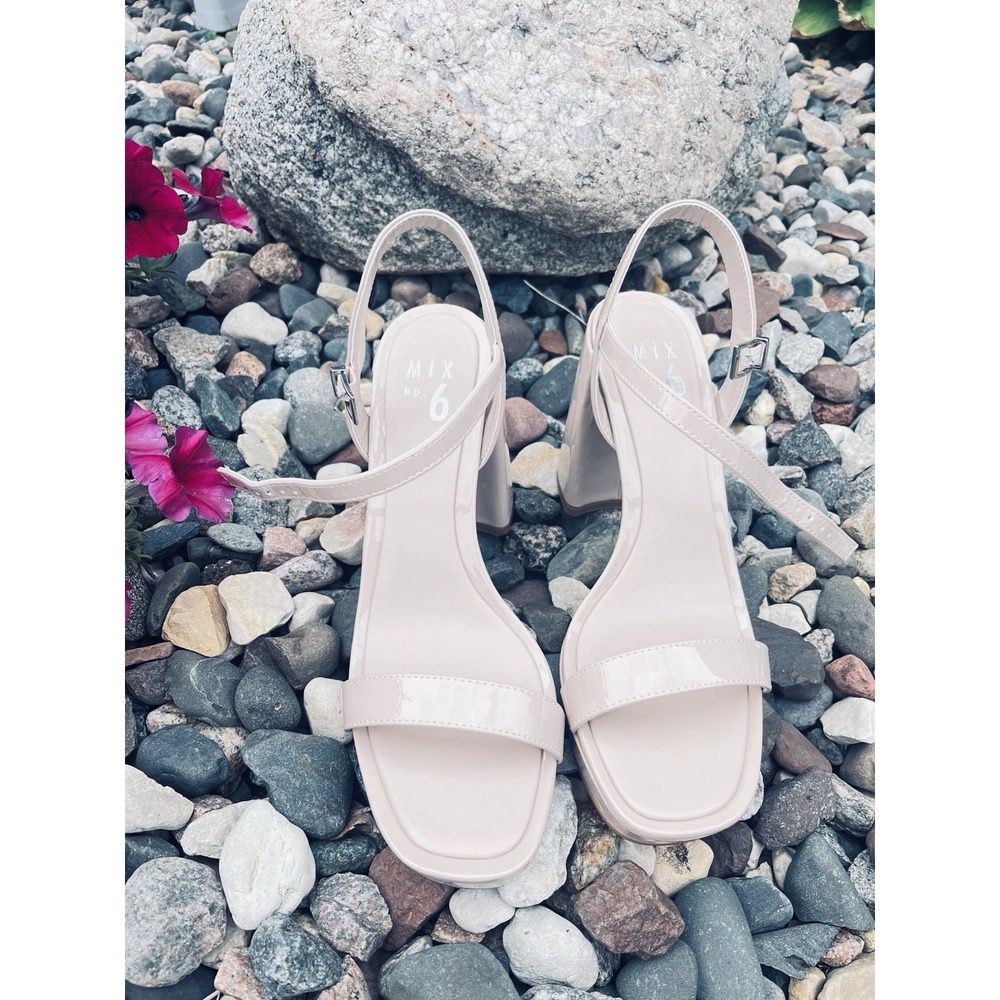 Women's Mix No 6 Sabria Pump - Nude Size 9.5  New No Box
